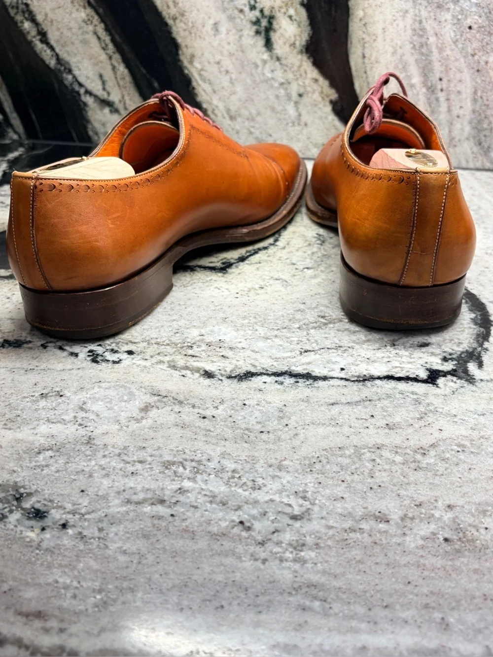 Santoni description stunning